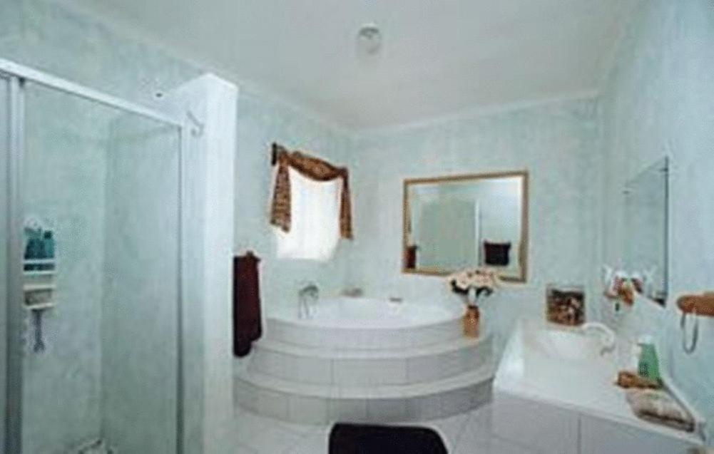 Bluewater Guesthouse Порт-Элизабет Экстерьер фото